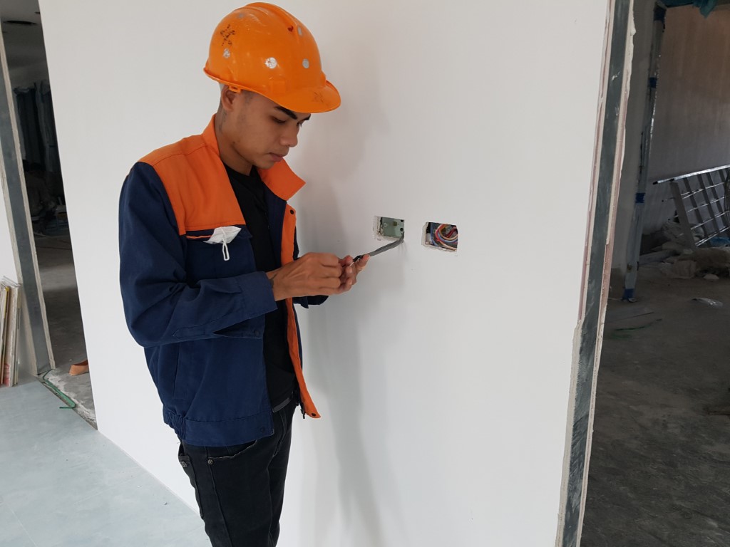 e16b13eceec572f599661372e4461010